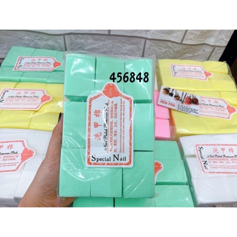 giấy lau gel loại 1000 tờ( giao màu ngẫu nhiên)