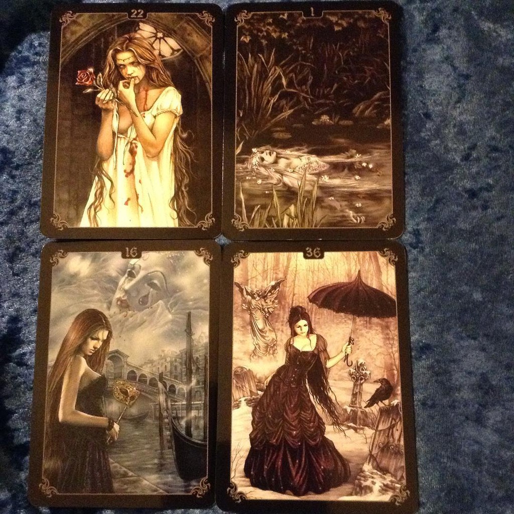 Bài Victoria Frances Gothic Oracle