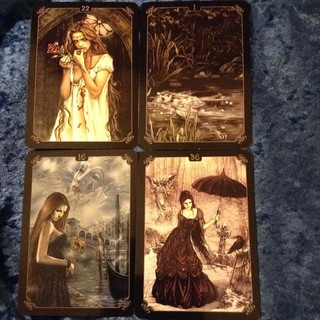 Bài Victoria Frances Gothic Oracle