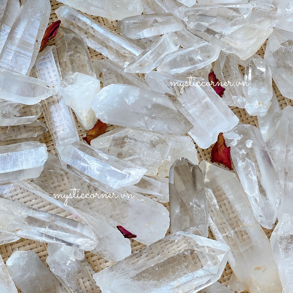 Tinh thể đá thạch anh trắng ( Clear Quartz ) dùng trong Reiki, đá thanh tẩy, phong thủy