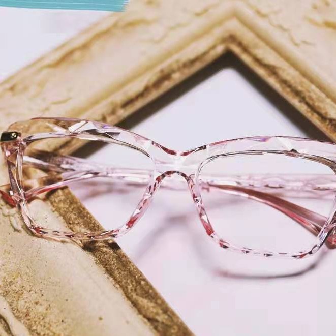 Mắt kính chống bức xạ gọng nhựa trong suốt thời trang