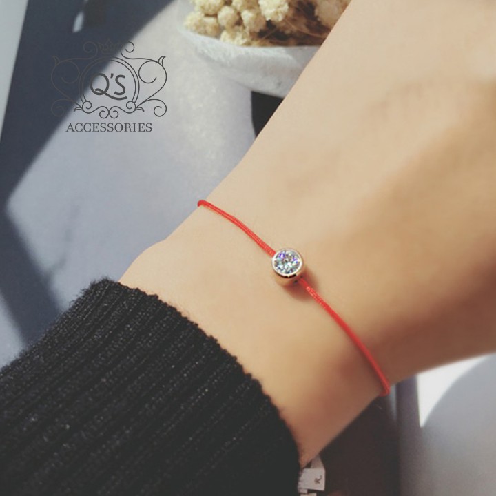 Vòng tay chỉ đỏ titan không gỉ lắc nữ LINE Titan Bracelet QA SILVER BR160803 | BigBuy360 - bigbuy360.vn