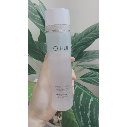 NƯỚC HOA HỒNG DƯỠNG TRẮNG, SE KHÍT LỖ CHÂN LÔNG, LÀM ĐỀU MÀU DA OHUI EXTREME WHITE SKIN SOFTENER - 10096