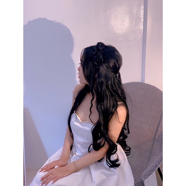 Đầm satin 2 dây đính đá sang trọng