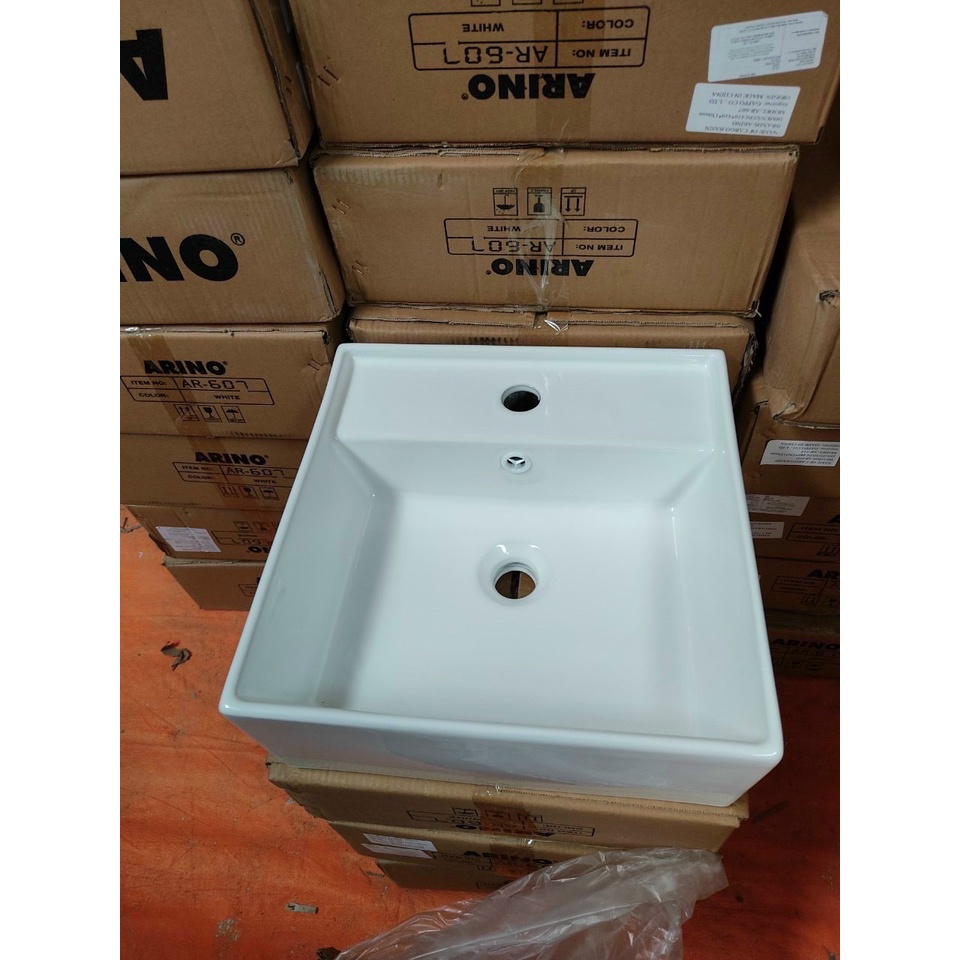 Bồn rửa mặt vuông treo tường / lavabo treo tường