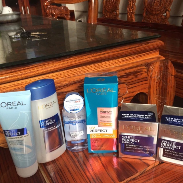 870k L'ORE'AL thần thánh đây. Mĩ phẩm của Pháp sản xuất tại Indonesia. Bộ sp sáu món nhé khách.