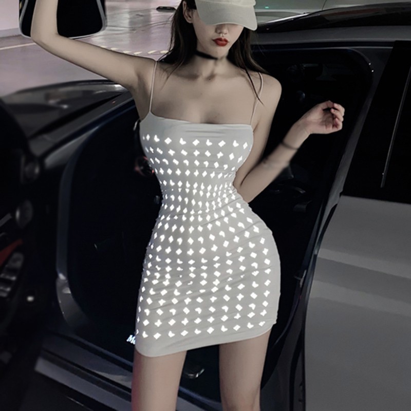 Đầm Hai Dây Hoạ Tiết Bướm Dạ Quang Phong Cách Hàn Quốc | BigBuy360 - bigbuy360.vn