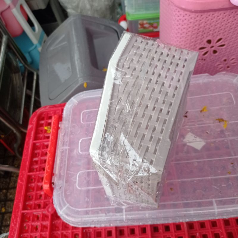 Kệ khay ngăn đa năng, tiện ích