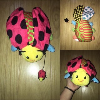 Sách vải bọ cánh cam cho bé