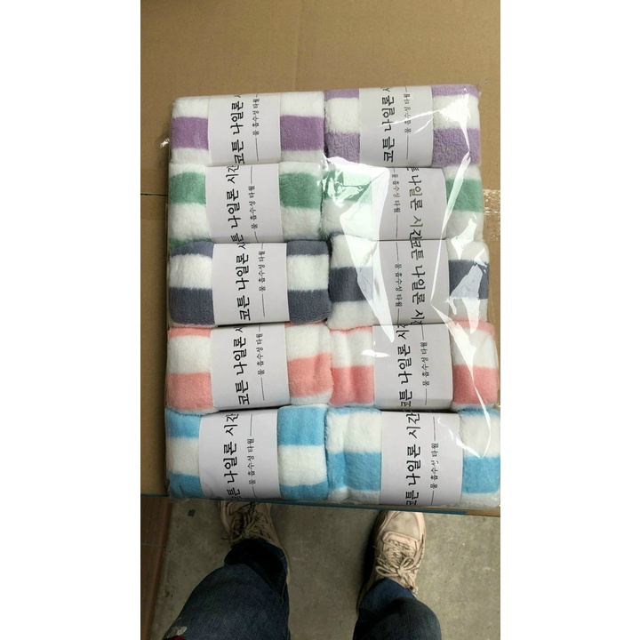 Khăn Mặt Lông mịn Hàn Quốc 50x30cm Siêu Thấm Hút Loại Có Dòng Kẻ - Khăn Xuất Hàn Shop Bé TiTi