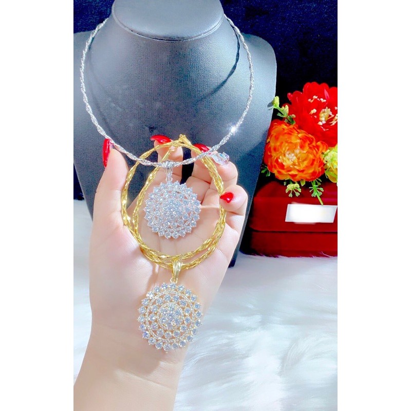 Kiềng cổ kiểu bính dẻo mặt đính xoàn màu vàng 18 màu bạch kim cao cấp