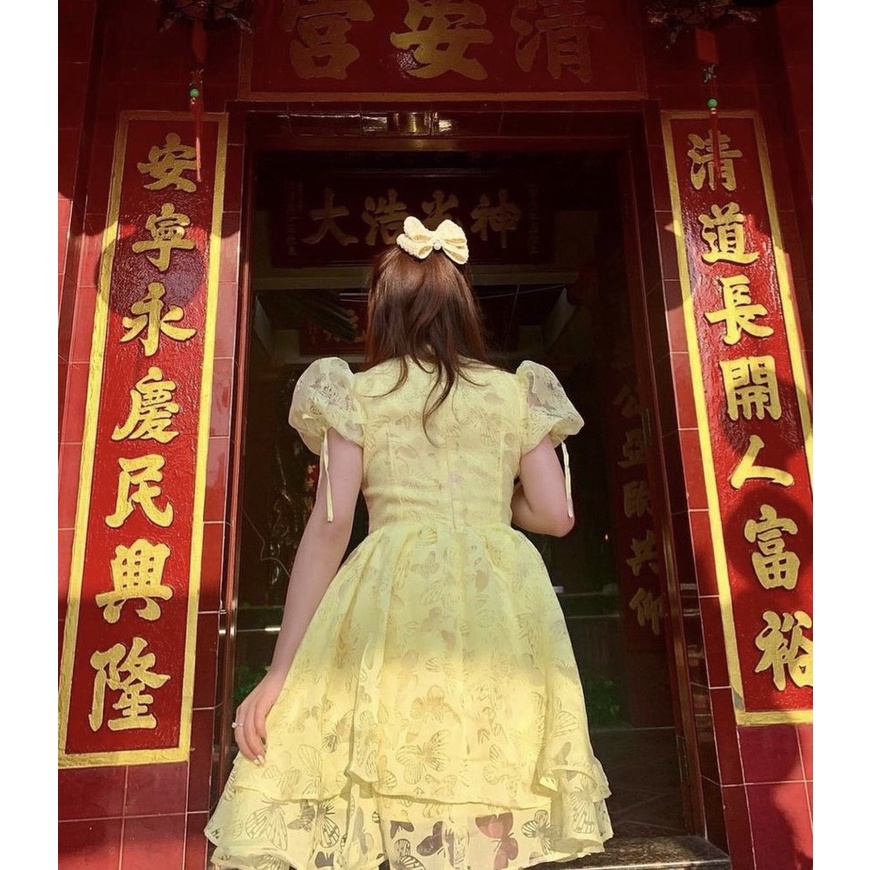 ĐẦM HOA NỔI CUT OUT KEM VÀNG