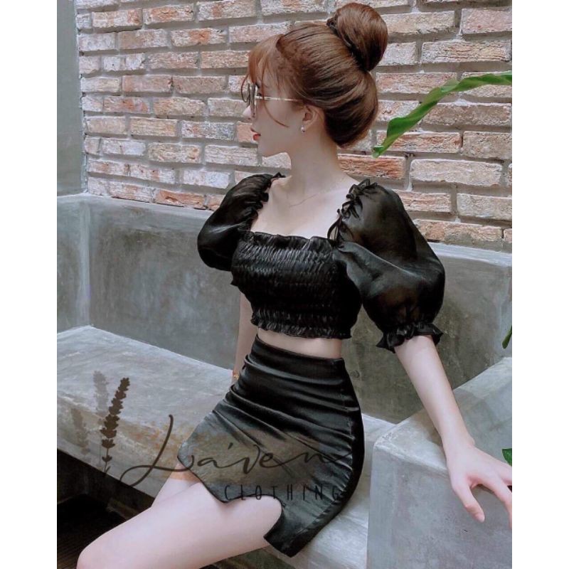 Set áo croptop nhún co giãn và chân váy xinh xắn