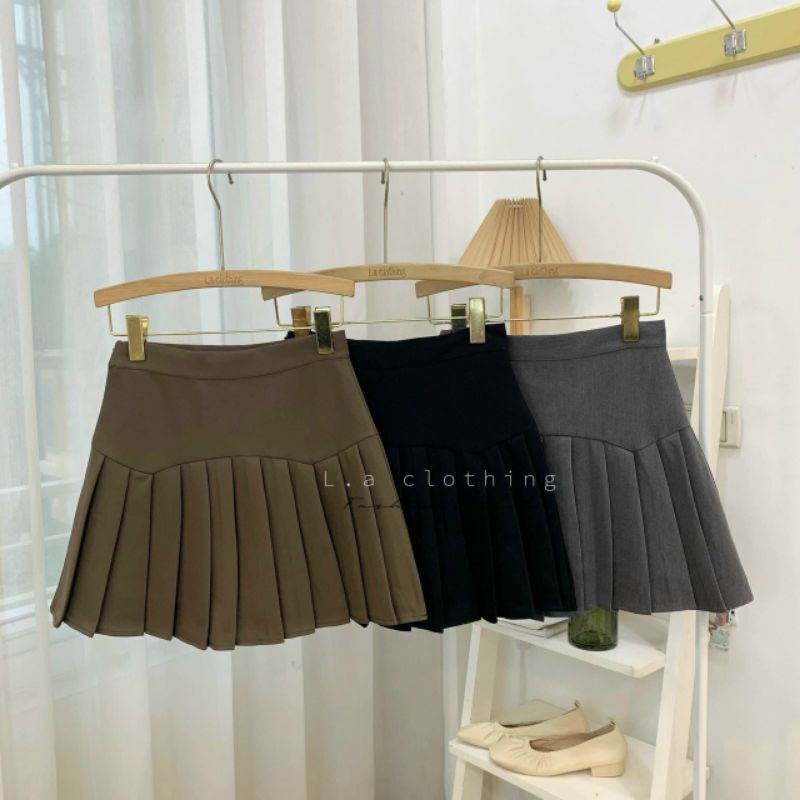Chân váy xếp ly hàng QC