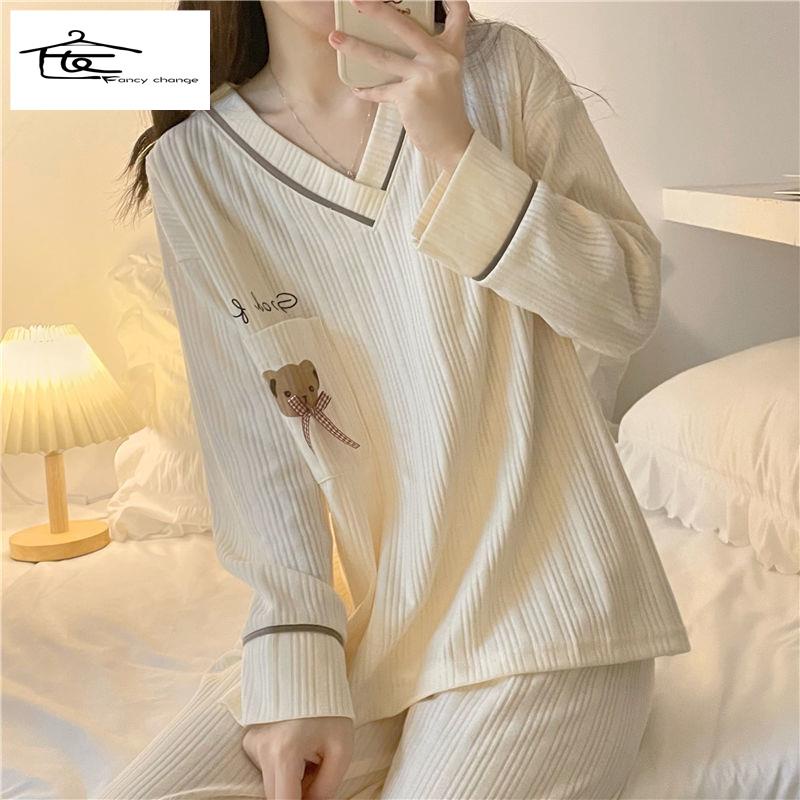 Bộ Đồ Ngủ Tay Dài Cổ Chữ V In Họa Tiết Gấu Dễ Thương Phong Cách Nhật Bản Cho Nữ