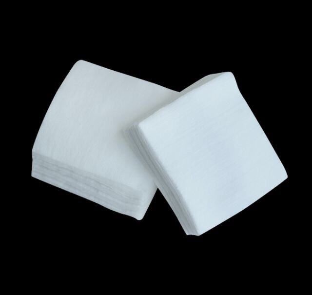 Bông gòn Bạch Tuyết cắt miếng10 x10,7x7cm dùng để tẩy trang hay vệ sinh cho bé | BigBuy360 - bigbuy360.vn