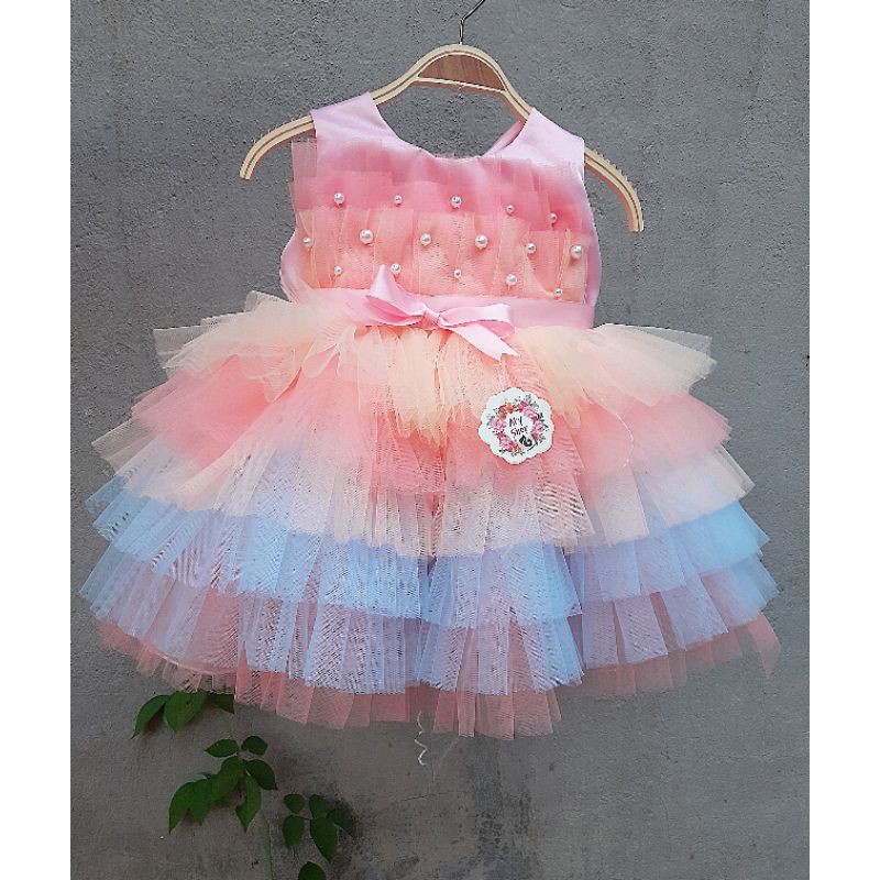 Váy công chúa tặng cài tóc cho bé