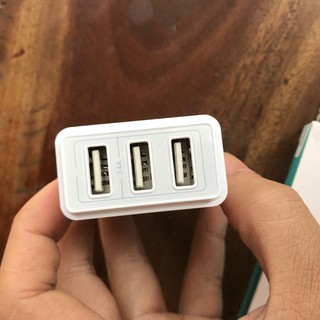 Củ sạc nhanh Devia 3 cổng USB- Hàng chính hãng