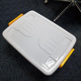 Thùng vuông có bánh xe 15l