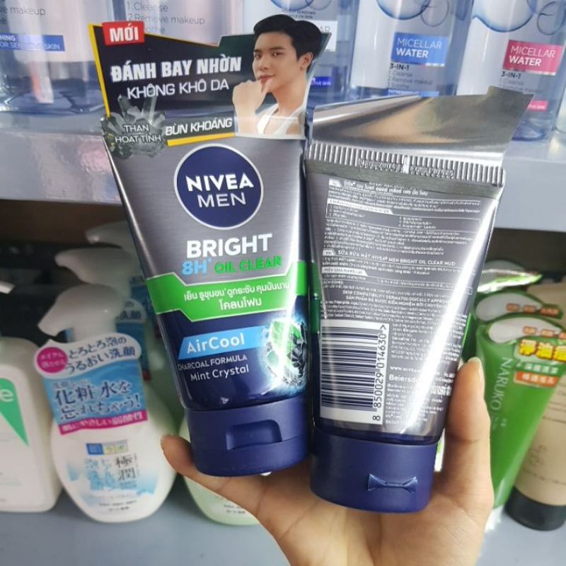 Sữa rửa mặt sạch nhờn mát lạnh bạc hà nivea men bright 8H oil clear 100gr