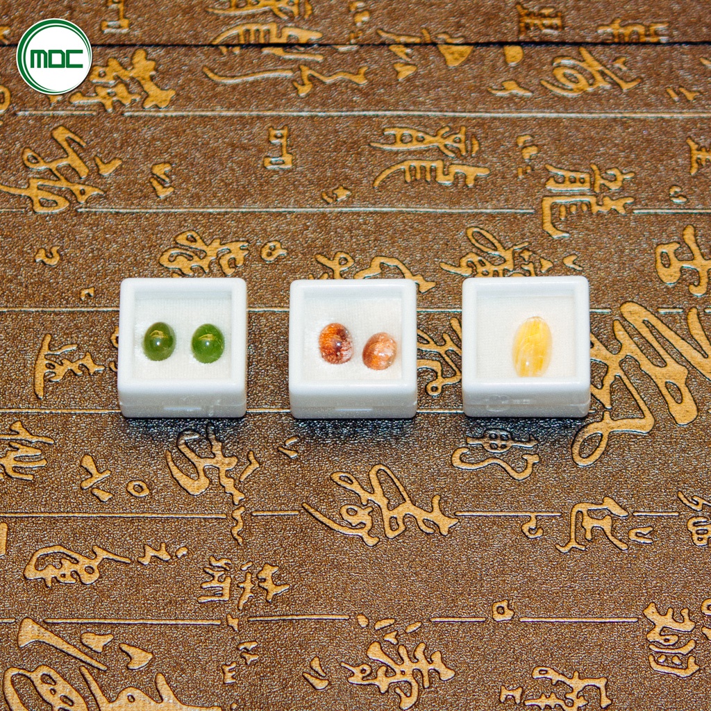 Block 20 hộp đựng đá quý cao cấp màu đen màu trắng size 3cm