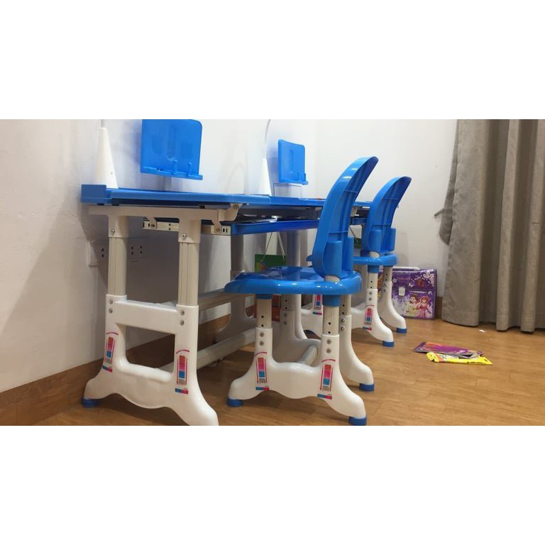 Bàn ghế thông minh chống gù chống cận cho học sinh kích thước lớn 52 x 80cm - Tặng kèm đèn LED cảm ứng chống cận | BigBuy360 - bigbuy360.vn