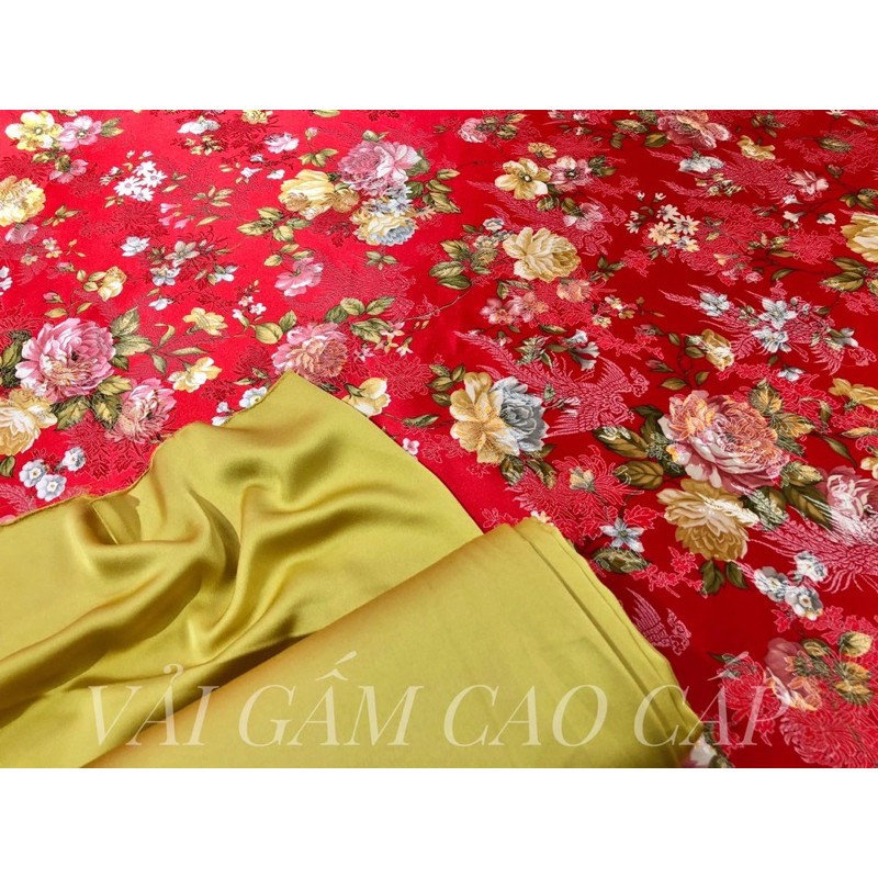 Vải gấm hoa hồng đỏ