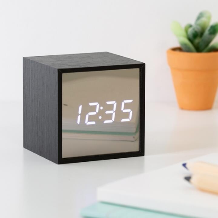 Đồng Hồ ARTBOX Hàn Quốc Bề Mặt Tráng Gương Khung Gỗ Màu Nâu