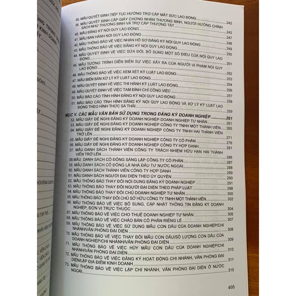 Sách- Luật doanh nghiệp và luật đầu tư được quốc hội thông qua tại kỳ họp thứ 9, khóa XIV và các mẫu văn bản thông dụng | BigBuy360 - bigbuy360.vn