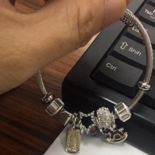 Vòng charm Thái used