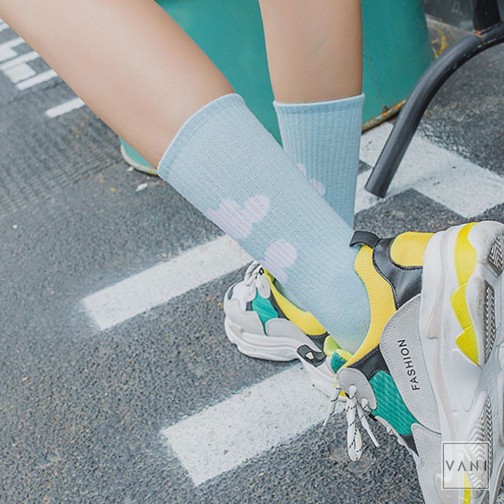 Tất Vớ Nam Nữ Cao Cổ Gân Tăm Họa Tiết Mây Trời Phong Cách Unisex - Vani Store