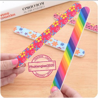 (Màu ngẫu nhiên tùy đợt) 1 cây Dũa móng 2 mặt in