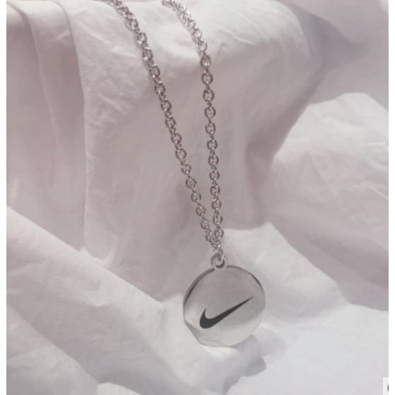 Mặt Dây Chuyền Hình Tròn Khắc Logo Nike Độc Đáo