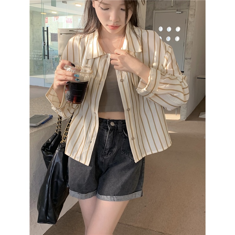 Áo Sơ Mi Nữ Dài Tay Cổ Bẻ Form Rộng Họa Tiết Sọc Dọc Thời Trang