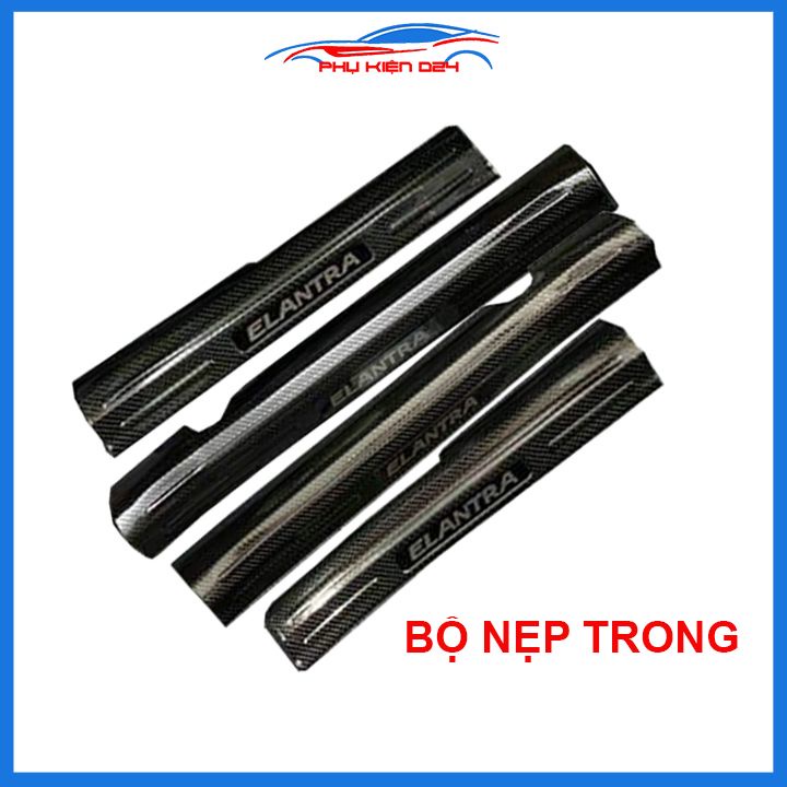Bộ nẹp bước chân trong ngoài vân Cacbon xe Elantra 2016-2017-2018-2019-2020 chống trầy làm đẹp ô tô
