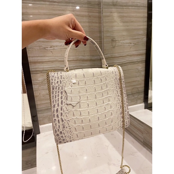 Túi xách Bvlgári da rắ nét từng chi tiết sz 22