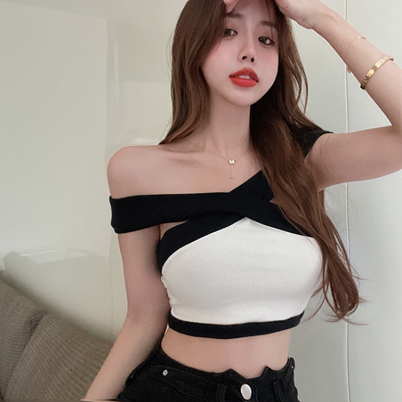 Áo Dệt Kim Sát Nách Dáng Ôm Phối Màu Tương Phản Thời Trang