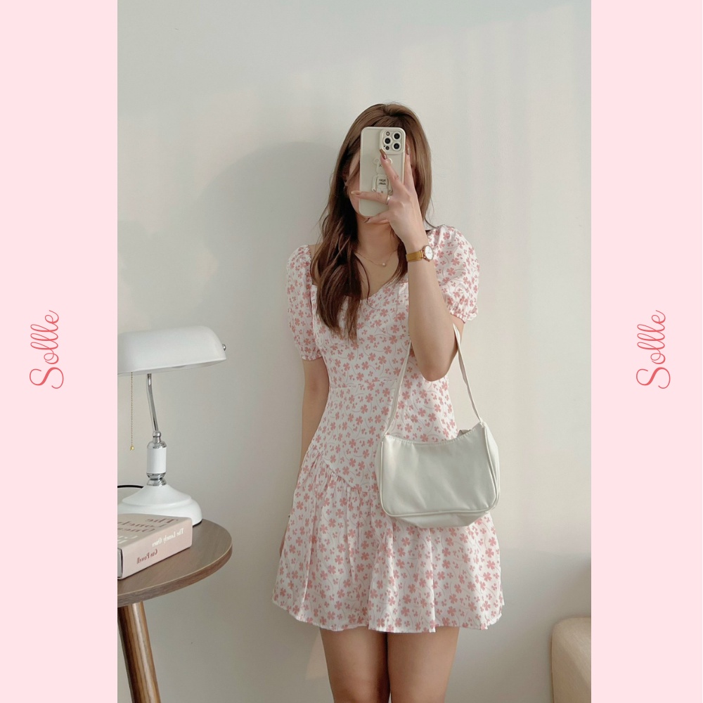 Váy mini đầm hoa nhí cỏ 4 lá dáng xòe ngắn chun lưng mặc 2 kiểu tay bồng, trễ vai Sollle VHN005