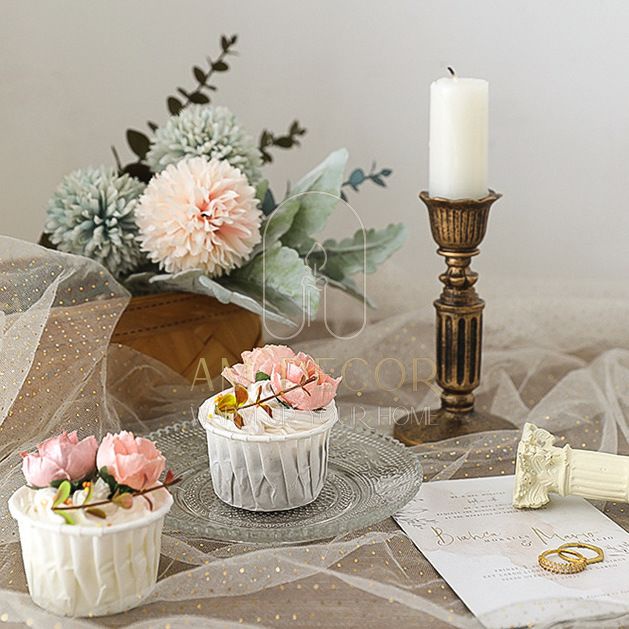 Đế giữ nến, chân nến màu vàng đồng giả cổ decor trang trí phòng khách, phòng ngủ sang trọng - AM Decor