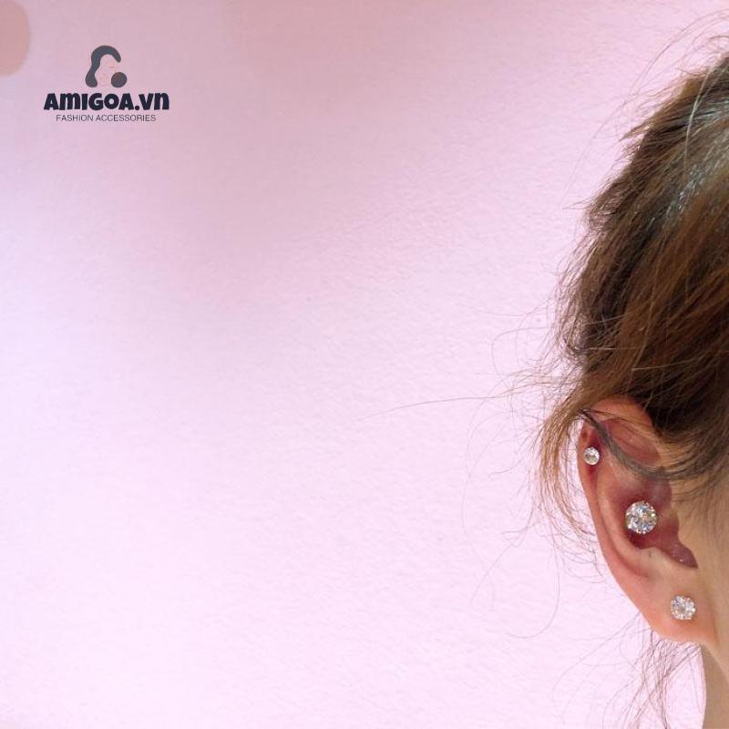 ✨✨Bông Tai Xỏ Lỗ Bằng Thép Titan Đính Kim Cương Lấp Lánh