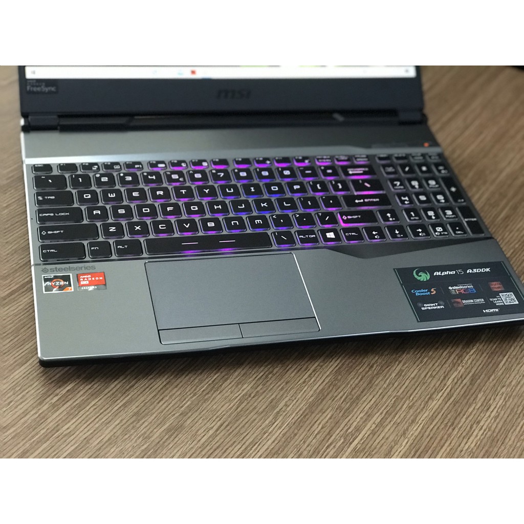 Laptop chơi game MSI Alpha 15