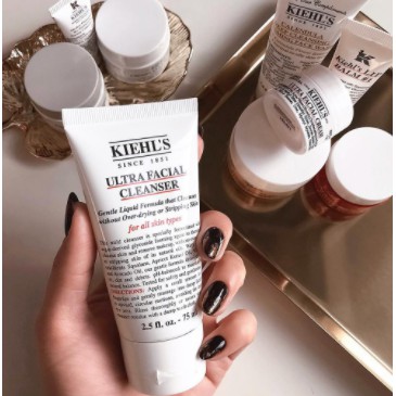 Sữa rửa mặt tạo bọt dịu nhẹ Kiehls Ultra Facial Cleanser 150/230ml phù hợp với mọi loại da