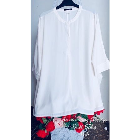 Áo sơ mi trắng dáng dấu quần