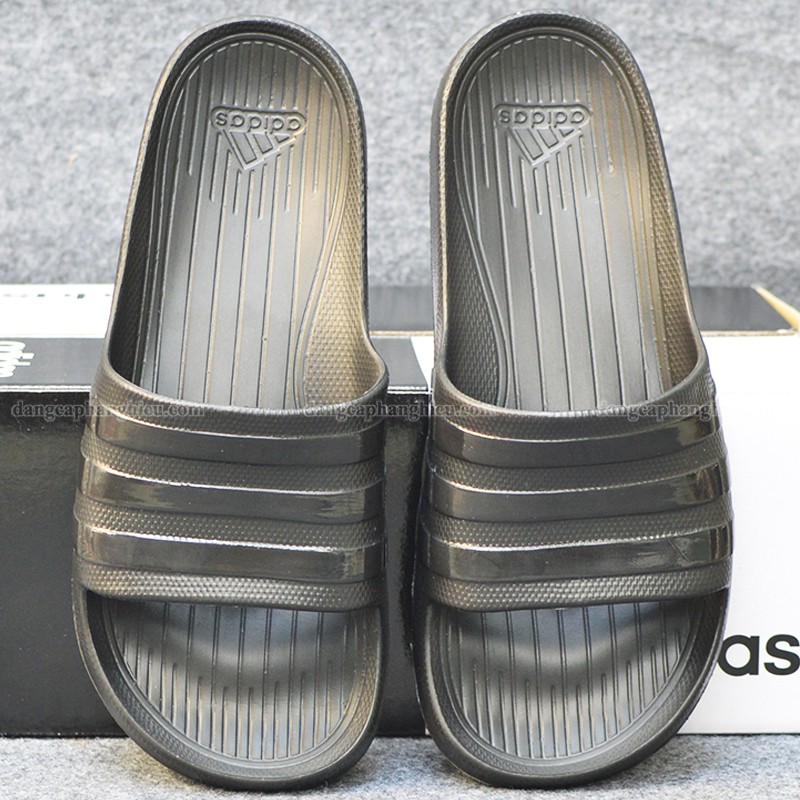 DÉP ADIDAS DURAMO CHÍNH HÃNG MÀU ĐEN SỌC BÓNG