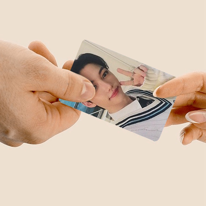 Bộ 8 Tấm Thẻ Ảnh Nhóm Nhạc Stray Kids