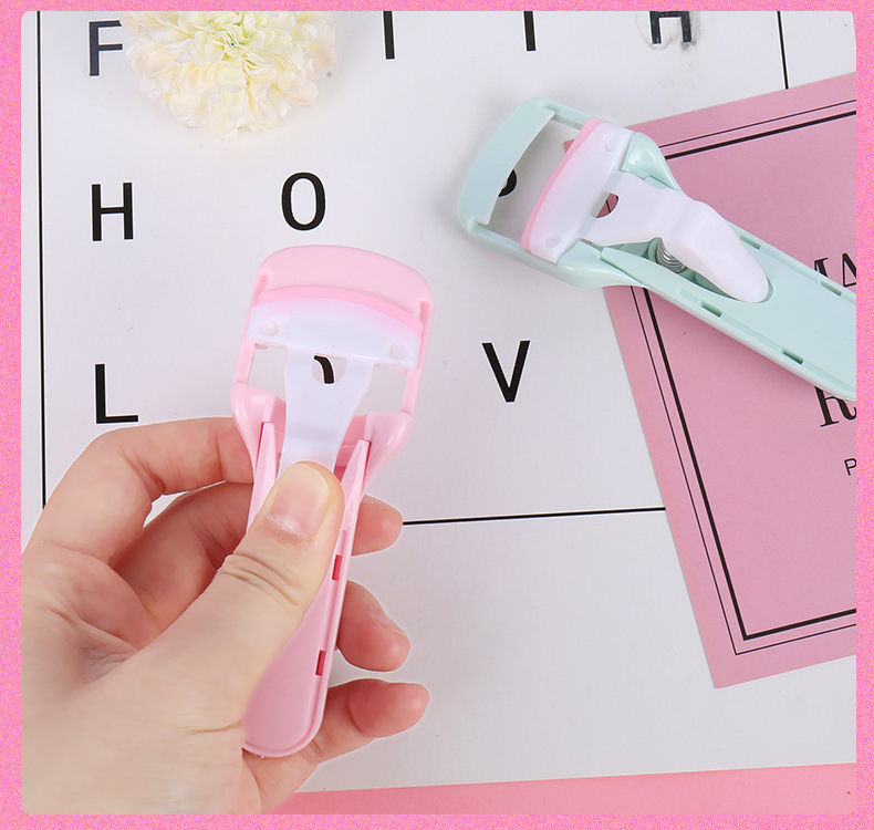 Dụng Cụ Bấm Lông Mi Bằng Nhựa Tiện Dụng Cho Người Mới Bắt Đầu