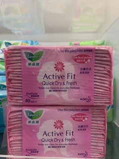 Băng vệ sinh Laurier Active Fit Quick Dry & Fresh