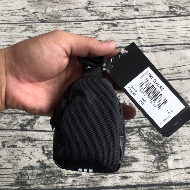 Móc khóa tiện ích Balo Adidas Tiny Classic Duffel Bag FU1112