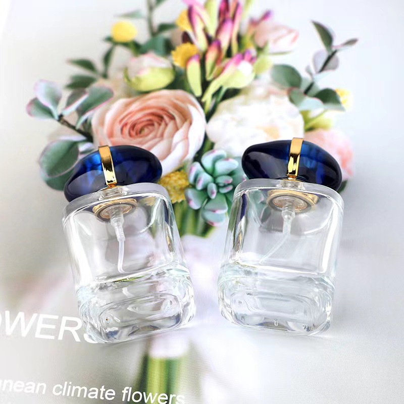 Lọ Chiết Nước Hoa Dạng Xịt Bằng Kính 30ML Nhỏ Gọn Cao Cấp Cho Du Lịch