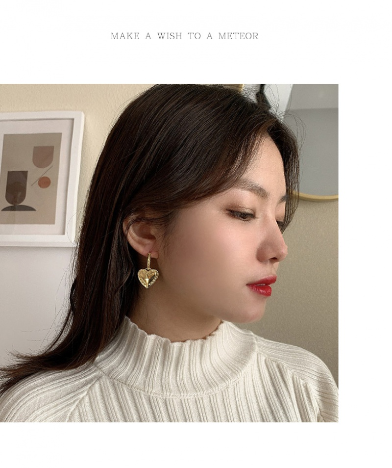 Khuyên Tai Nữ Hình Trái Tim Thời Trang Hàn Quốc Xinh Xắn